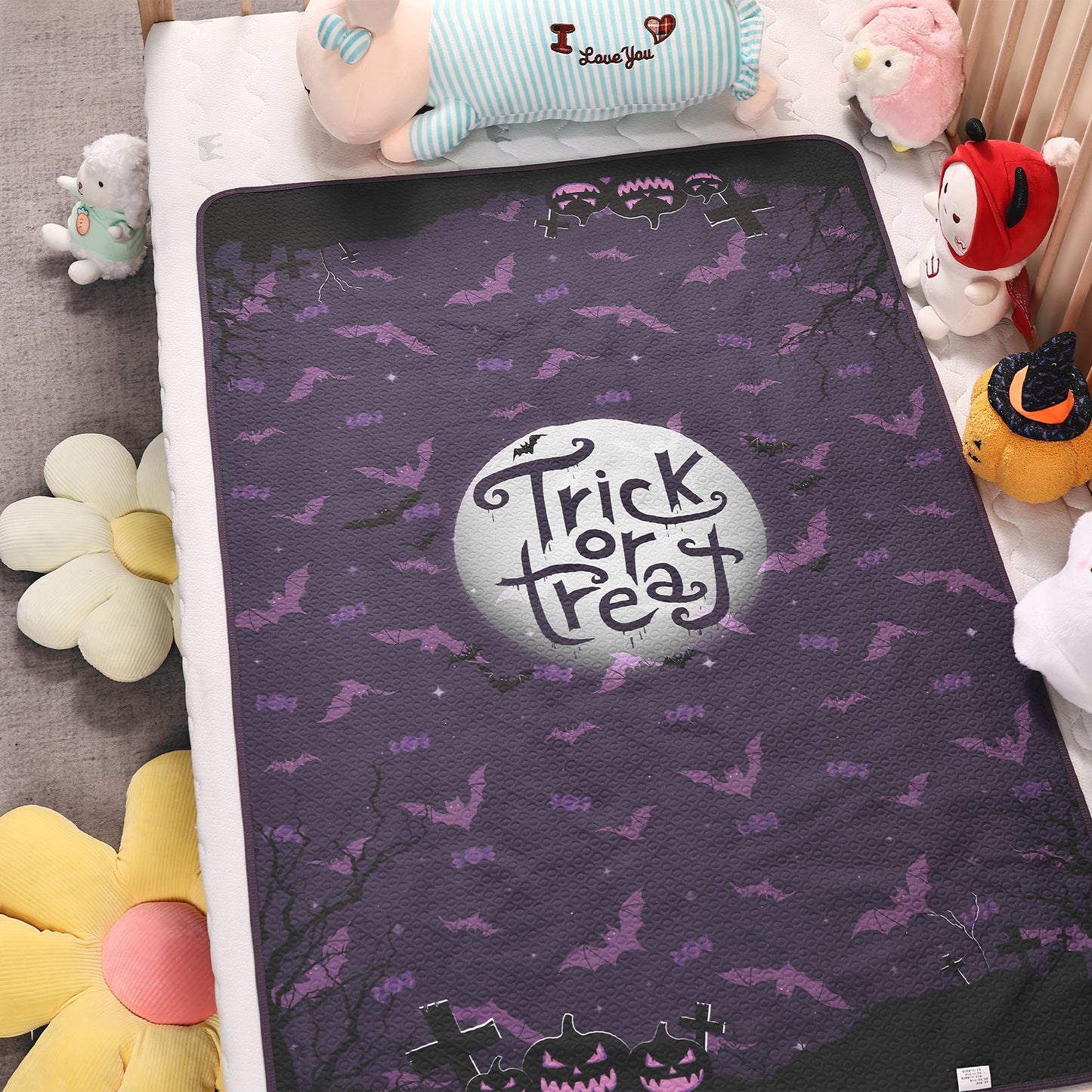 Landofgenie Adult Diaper Changing Pad 30 x 45.5 inches - Halloween Theme