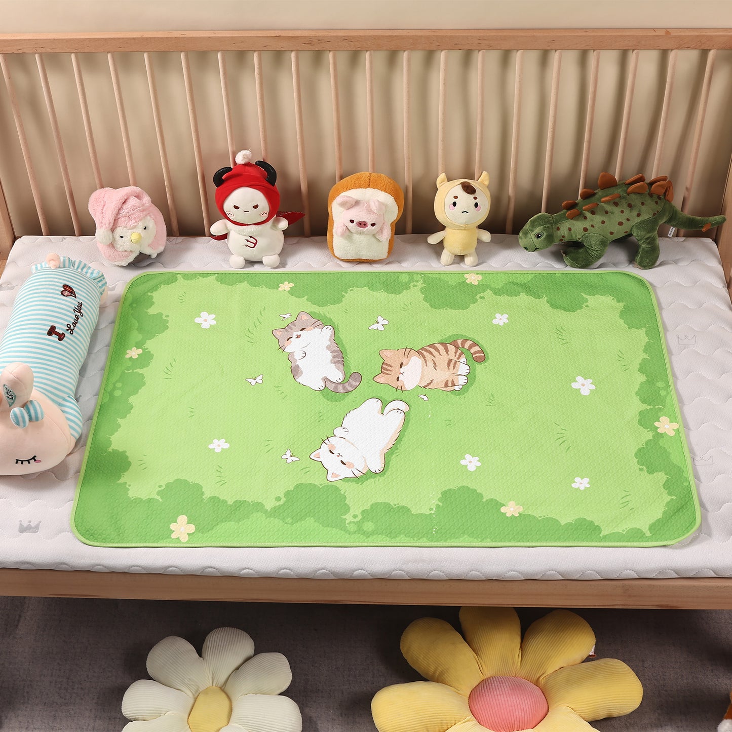 Landofgenie Adult Diaper Changing Pad 30 x 45.5 inches - A leisurely cat