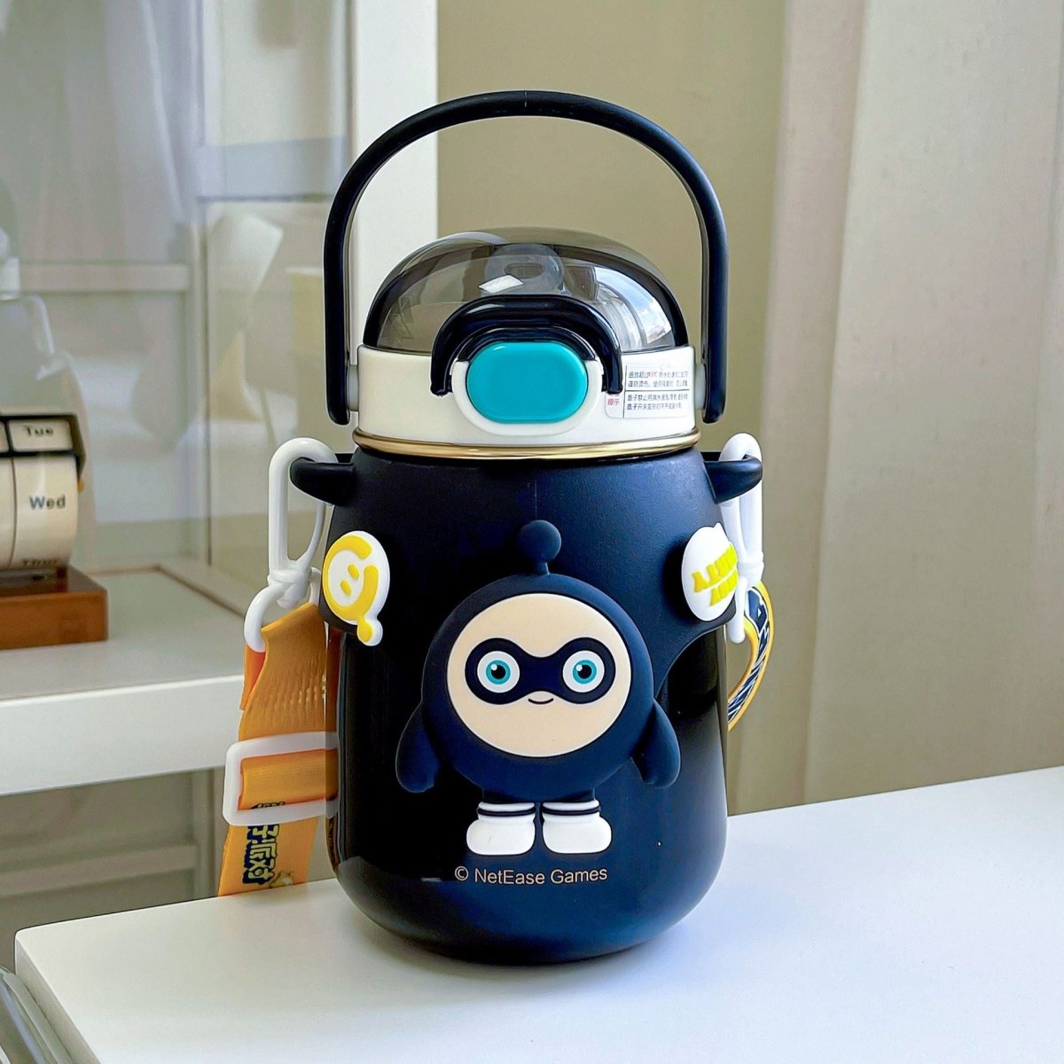 Landofgenie Kawayi Anime Water Bottle 700ml Capacity - landofgenie